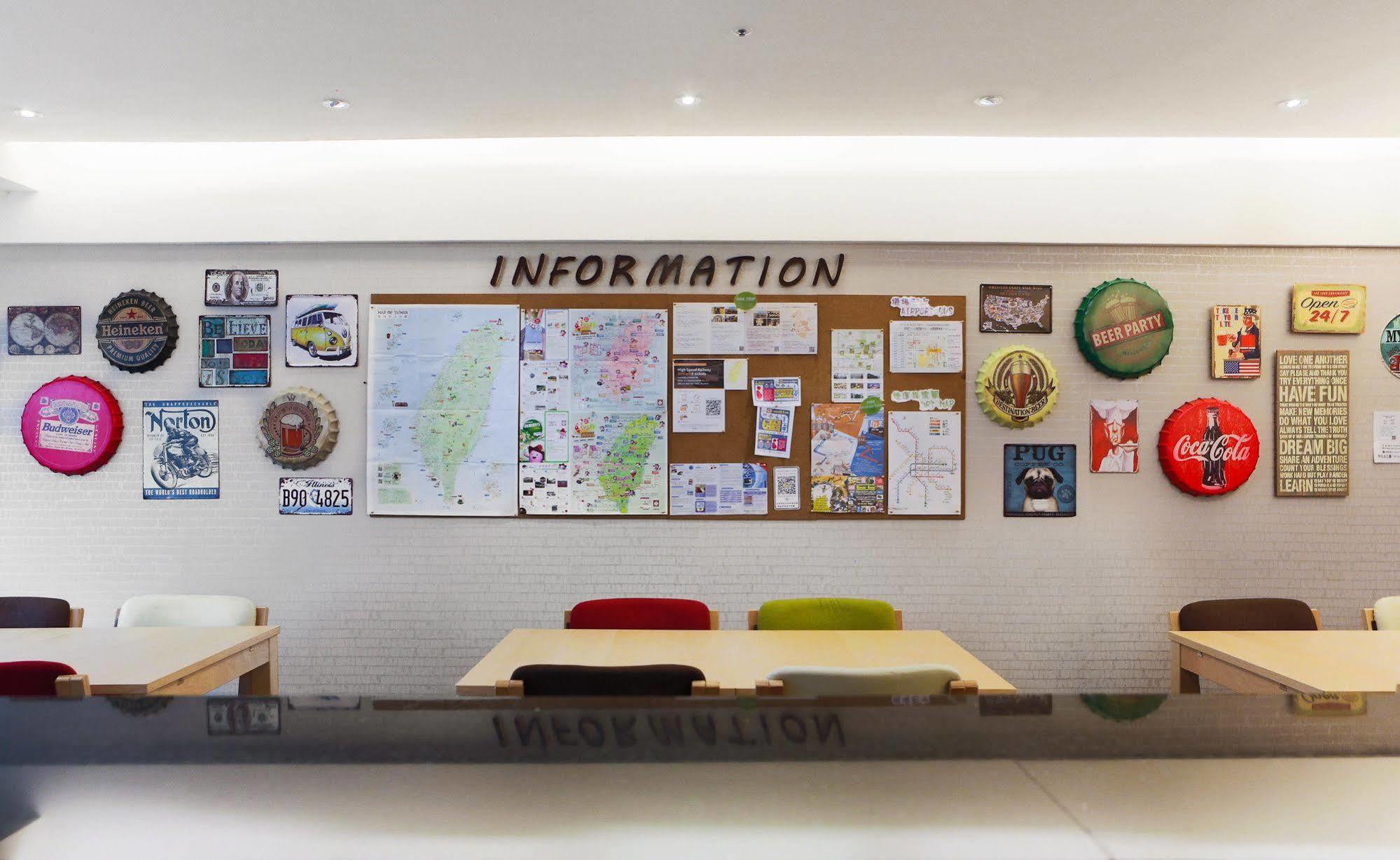 Sleepy Dragon Hostel Taipei Bagian luar foto